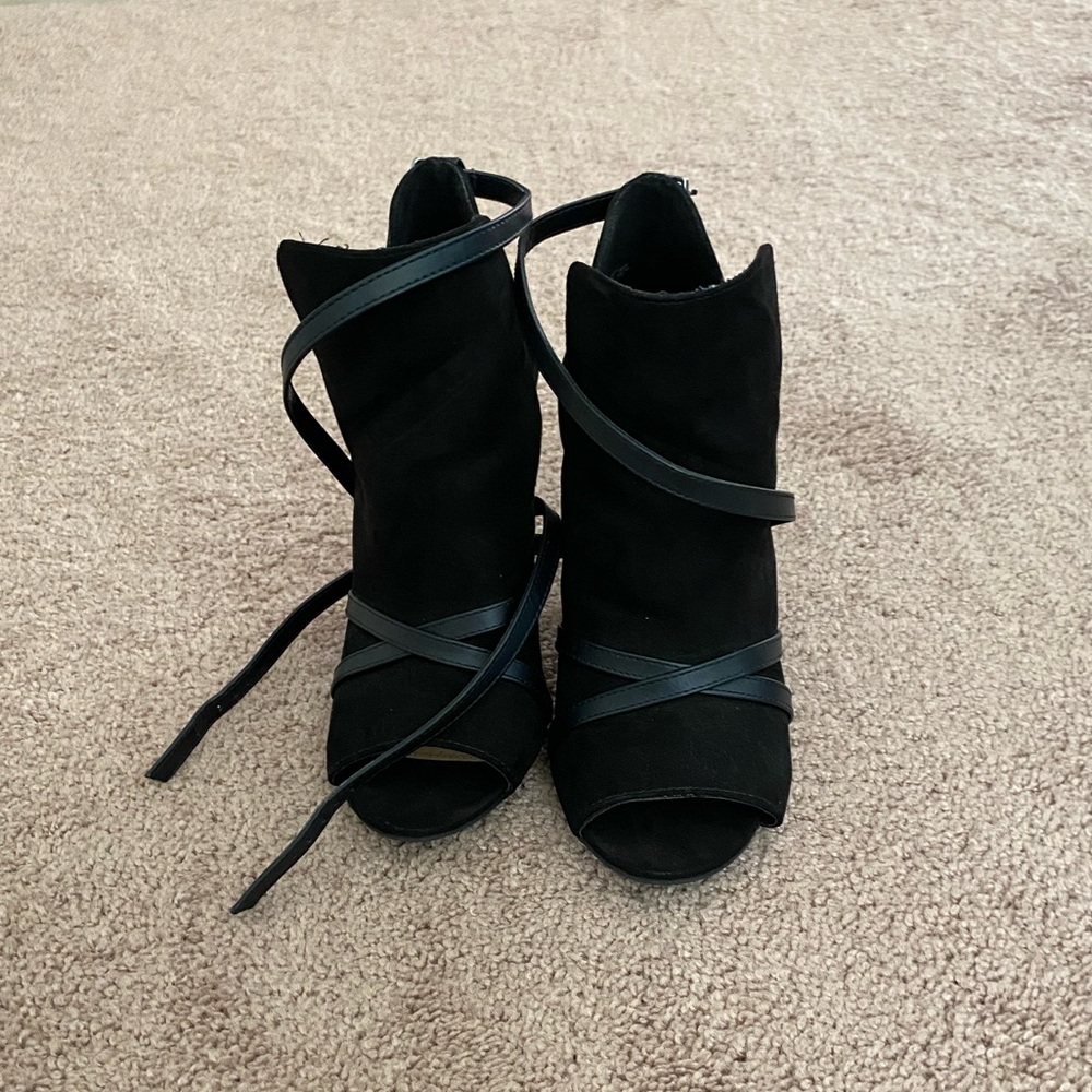 Christian Soriano Heels